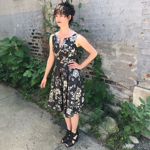 Anne Klein Metallic Floral Dress - Picture 4 of 11